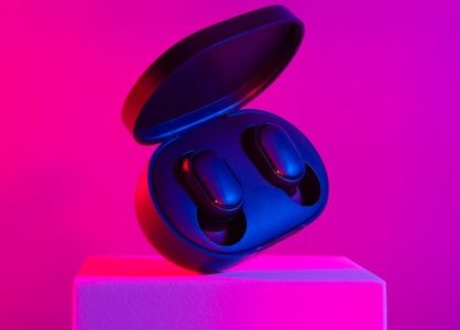 Новые Airpods 2 всего за 8 989 рублей