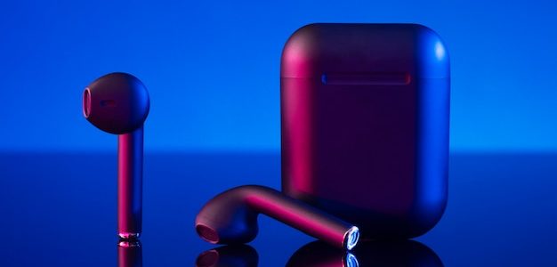 Беспроводные наушники Samsung Galaxy Buds по суперцене 6 799 рублей