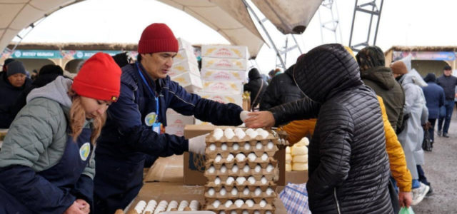 Аграрии Казахстана привезли более 900 тонн продукции в Астану