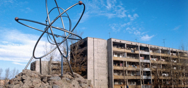 Атом среди нас: сколько человек в Казахстане носят трендовое имя, рассказали статистики