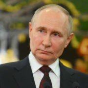 Путин пообещал дать поручение по разработке мастер-плана для Киржача