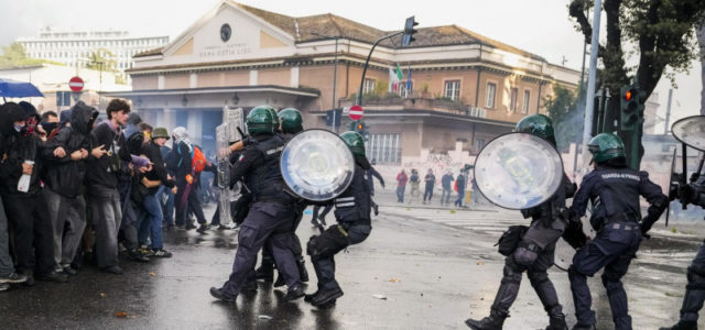 В Риме митинг в поддержку Палестины разгоняли водометами