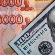 Внешний долг России опустился ниже двух тысяч долларов на душу населения