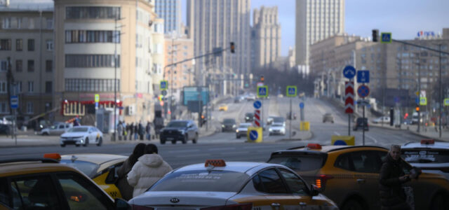 Безработица в России осталась на историческом минимуме