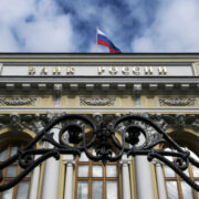 ЦБ выявил девять тысяч нелегальных участников финансового рынка в 2024 году