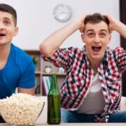 Почему не стоит тратить время на просмотр сериалов