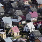 Владельцы хозяйственных построек с фундаментом будут платить налог