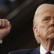 «До 2037 года»: в Британии впали в истерику из-за лазейки для Трампа