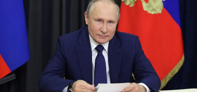 Путин по видеосвязи принял участие в запуске угольного терминала «Лавна»