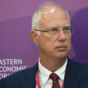 Россия чувствует себя комфортно при ограничениях США, заявил Дмитриев