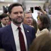 США не планируют вторгаться в Мексику для борьбы с картелями, заявил Вэнс