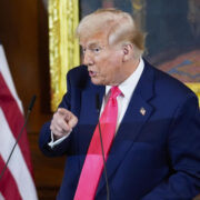 В Politico рассказали о последствиях политики Трампа для ЕС