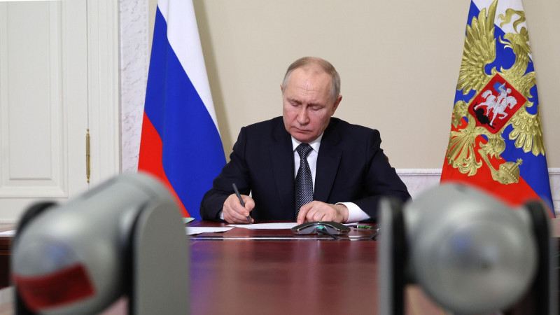 Путин поручил утвердить правила выкупа активов зарубежными компаниями