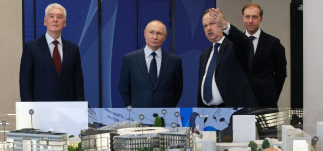 России жизненно необходимы космические проекты, заявил Путин