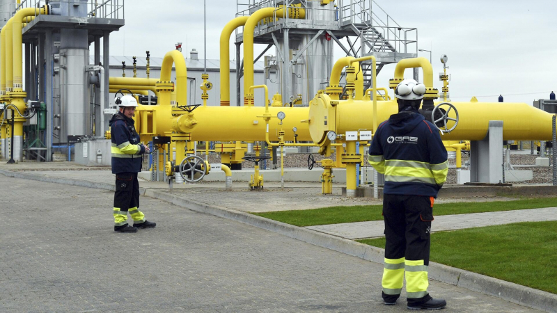 СМИ: ЕС изучает возможность разорвать контракты на поставку газа из России
