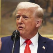 Трамп пообещал не вводить пошлины в полном объеме