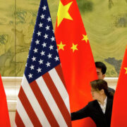 Удар под дых: Китай применил мощнейшее оружие против США