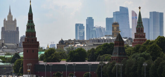 Депутаты Европарламента прибудут в Москву 9 мая, пишут СМИ