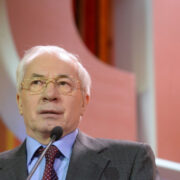 Экс-премьер рассказал, когда Украина станет банкротом