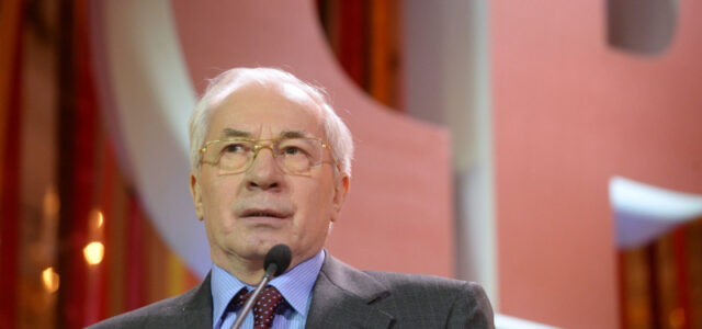 Экс-премьер рассказал, когда Украина станет банкротом
