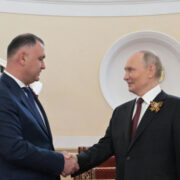 Путин пообещал поддерживать Южную Осетию в экономике