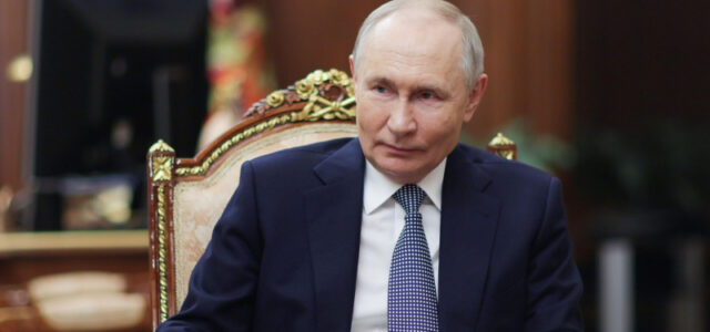 Путин поручил ограничить поставки упаковочных материалов из Азии