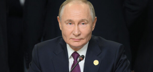 Путин рассказал о развитии института самозанятых