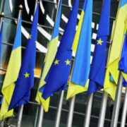 Раскрыто, какую работу предлагают украинцам в Европе