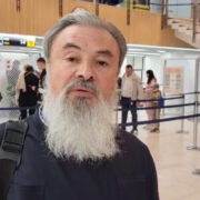 В аэропорту Кишинева вновь задержали архиепископа Маркелла