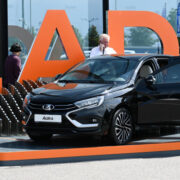 «АвтоВАЗ» прогнозирует снижение продаж автомобилей Lada в июне