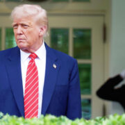 Москва отслеживает высказывания Трампа, заявили в Кремле