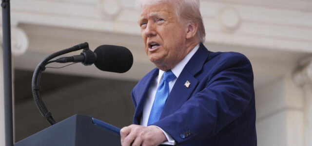 Трамп заявил, что прекратил работу над снятием санкций с Ирана