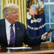 В США забили тревогу из-за планов окружения Трампа по Ирану