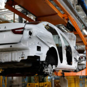 «АвтоВАЗ» может сократить рабочую неделю до четырех дней