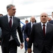 Мишустин осмотрел автомобильный пункт пропуска через госграницу с Китаем