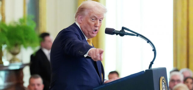 Тарифная политика Трампа затронула все страны мира, заявили в Уругвае