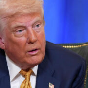 Трамп допустил меры против России после истечения срока по Украине