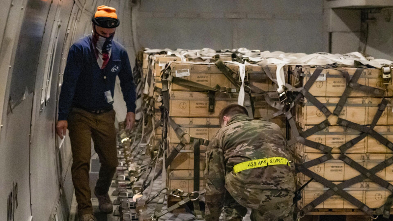 В Госдуме назвали решение США возобновить поставки оружия Украине ошибкой