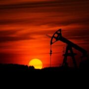 Нефтегазовые доходы России снизились в 2025 году до пандемийного уровня