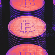 Биткоин подходит к праздничным выходным уязвимым из-за прекращения потоков средств на ETF и CME