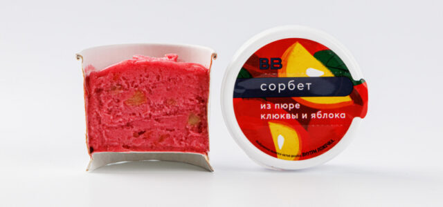 Сорбет из пюре клюквы и яблока