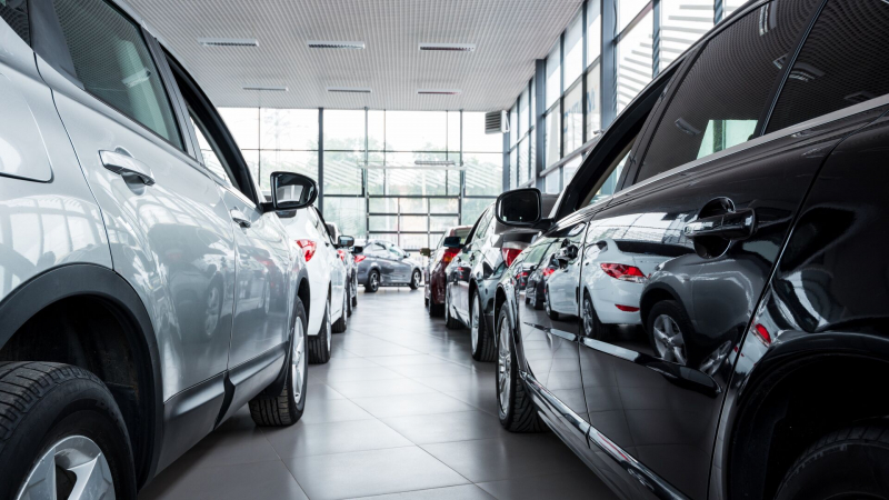 Дилеры ждут снижения продаж новых легковых авто в России в марте