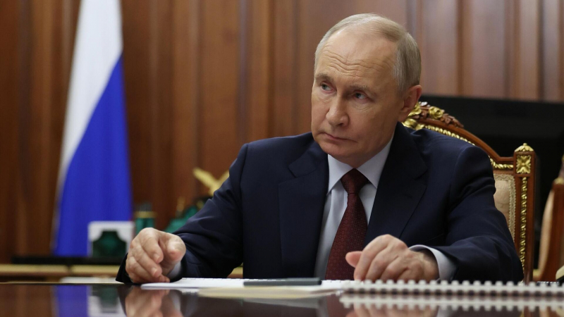 Путин поручил доработать проект фабрики проектного финансирования