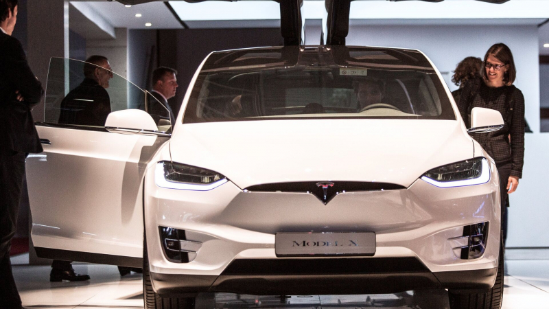 Трамп пообещал приобрести электромобили Tesla для сотрудников Белого дома